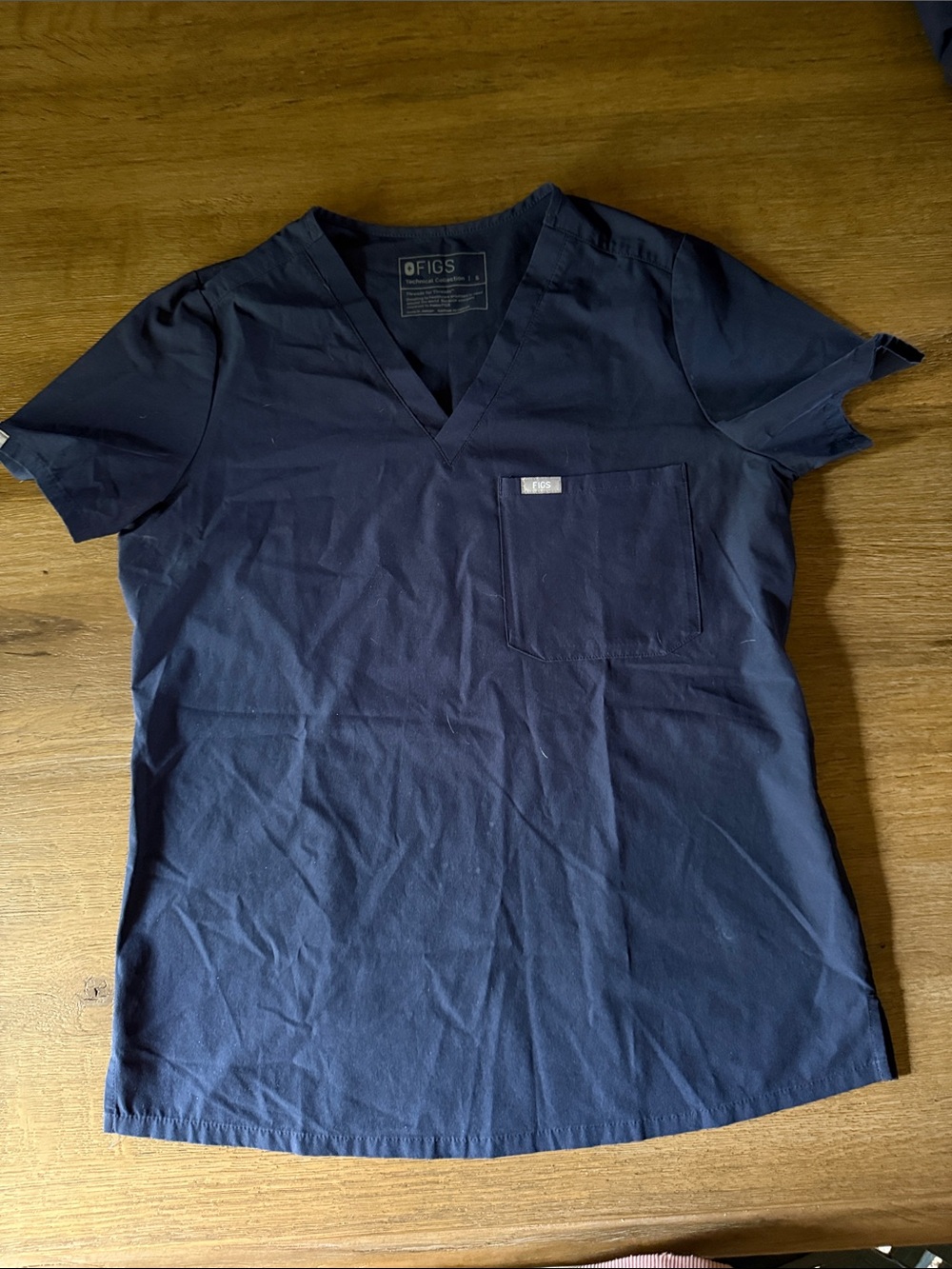 Figs Navy Women’s V-Neck Short Sleeve Top